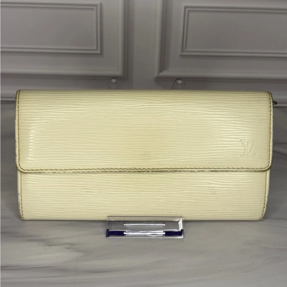 Louis Vuitton Epi Leather Sarah Wallet – Ivory / Cream | Vintage - Picture 3 of 16